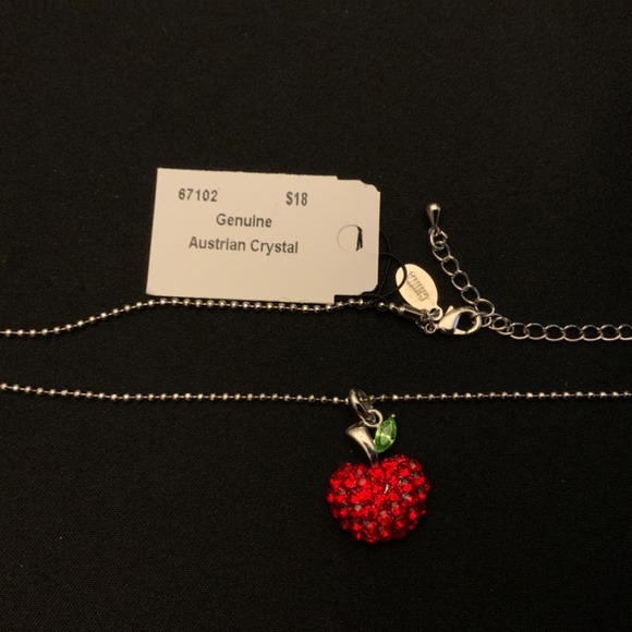 N4/ NWT 18” Cookie Lee Necklace - Red Australian Crystal Apple on Silver Chain - Picture 3 of 3